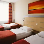 Vienna House Easy By Wyndham 3*