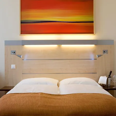 Vienna House Easy By Wyndham 3*