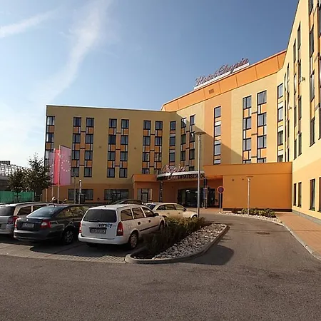 Hotel Vienna House Easy By Wyndham 3*