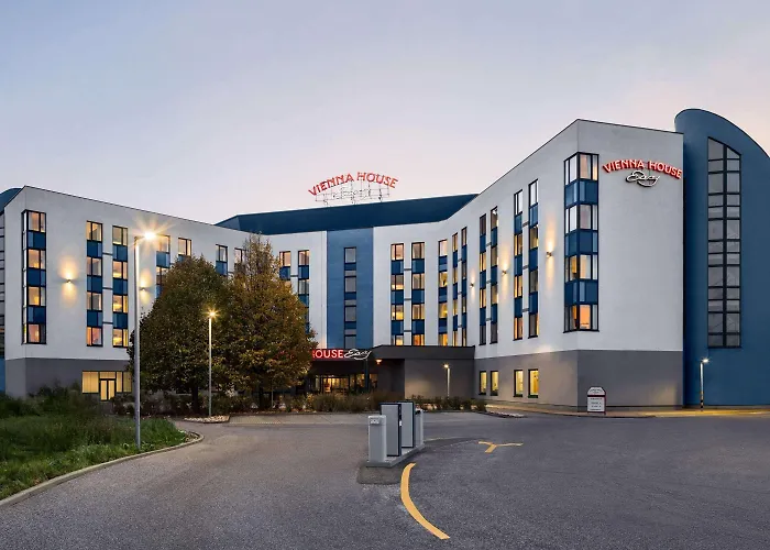 Отель Vienna House Easy By Wyndham