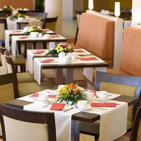 Vienna House Easy By Wyndham Hotel 3*